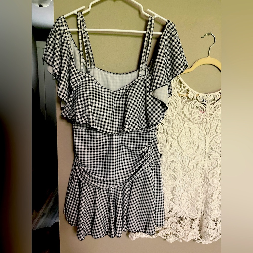 Houndstooth Off the Shoulder Underwire Swim Dress
